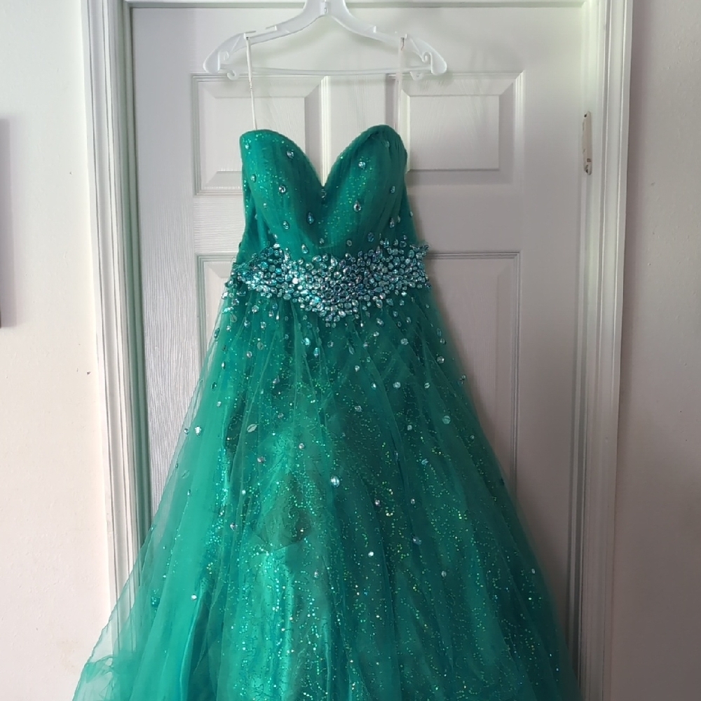 Elegant Green Strapless Gown with Beaded Bodice